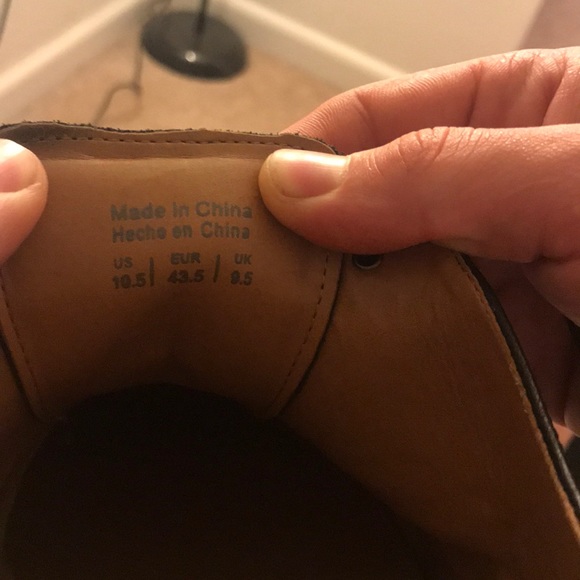 Aldo vetriano black wingtip oxfords, brown soles - Picture 6 of 7